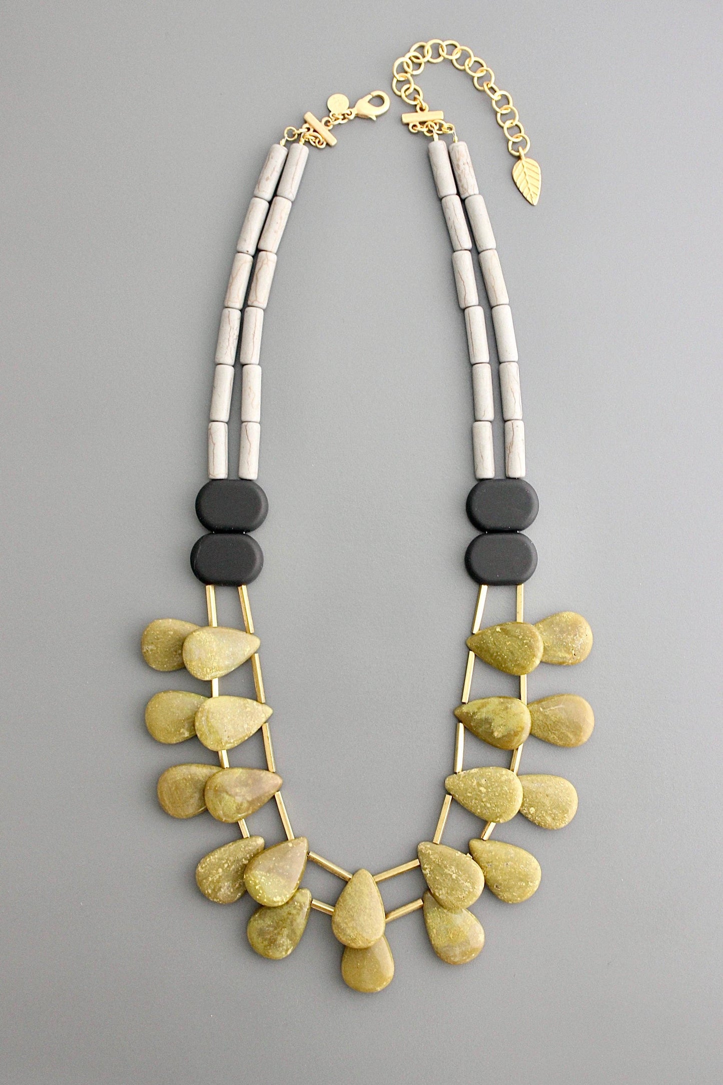 Collana doppio filo grigio e verde
