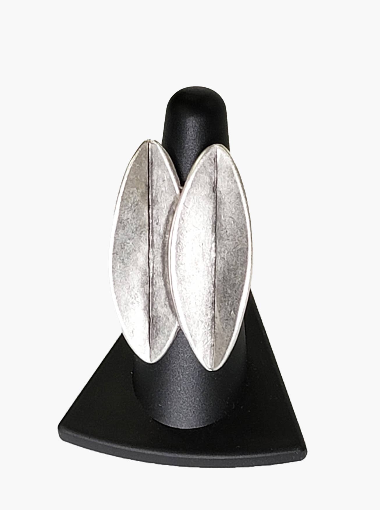 Anillo de peltre hecho a mano - 045-3045A